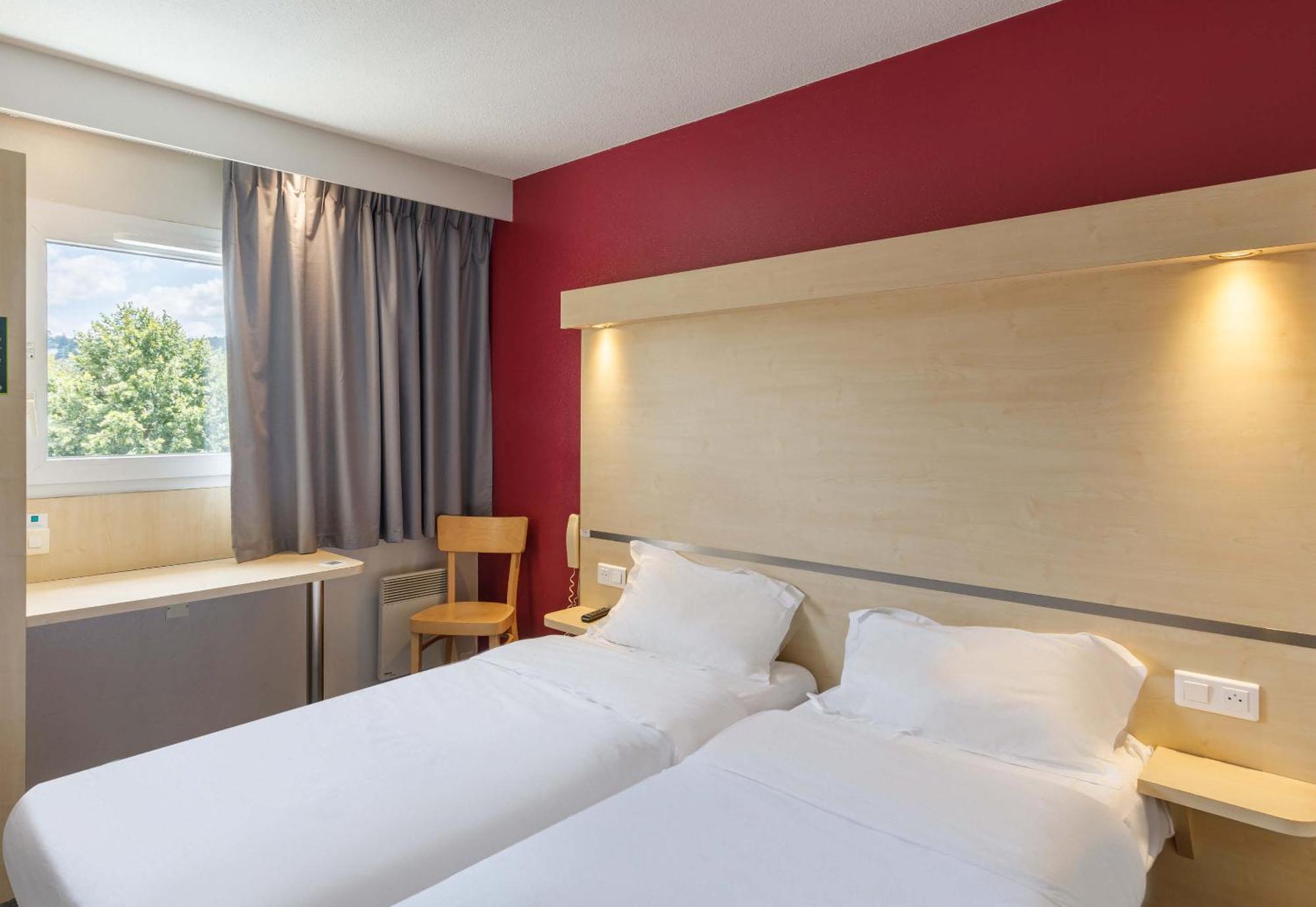 B&B Hotel Le Puy-En-Velay Vals-pres-le-Puy Dış mekan fotoğraf